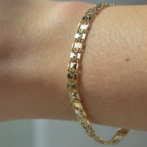 Złota bransoletka kratownica diamentowana rose pr 585