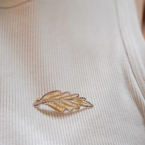 Złota broszka Golden Leaf próba 585