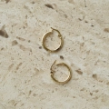 Złote kolczyki koła z grawerem 585 23 mm