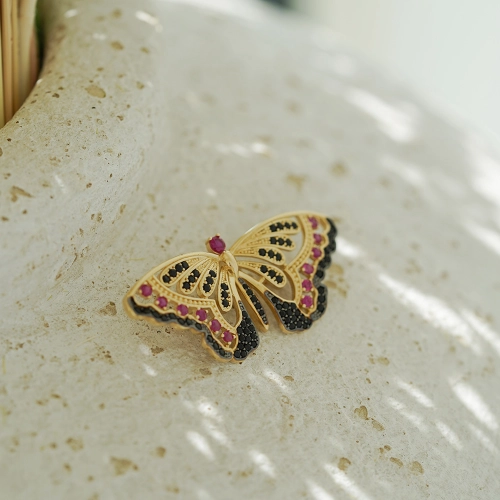 Złota broszka Papillon Noir próby 585