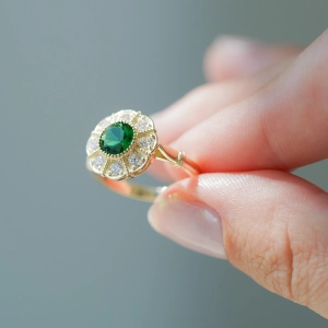 Złoty pierścionek Verde Crown próba 585