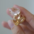 Złoty pierścionek z kwarcem różowym 18,80 ct próby 585